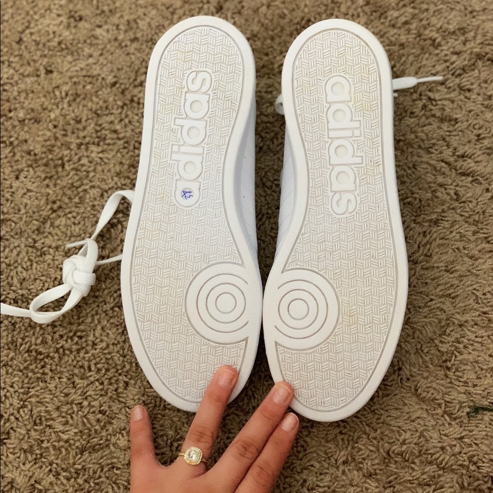 Adidas Shoes Size 9 - Picture 2 of 2